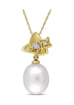 Brand new 🌟 10-10.5 Millimeter Cultured Freshwater Pearl and Diamond Flower Pendant With Chain in 10k Yellow Gold by Belk & Co. ✨